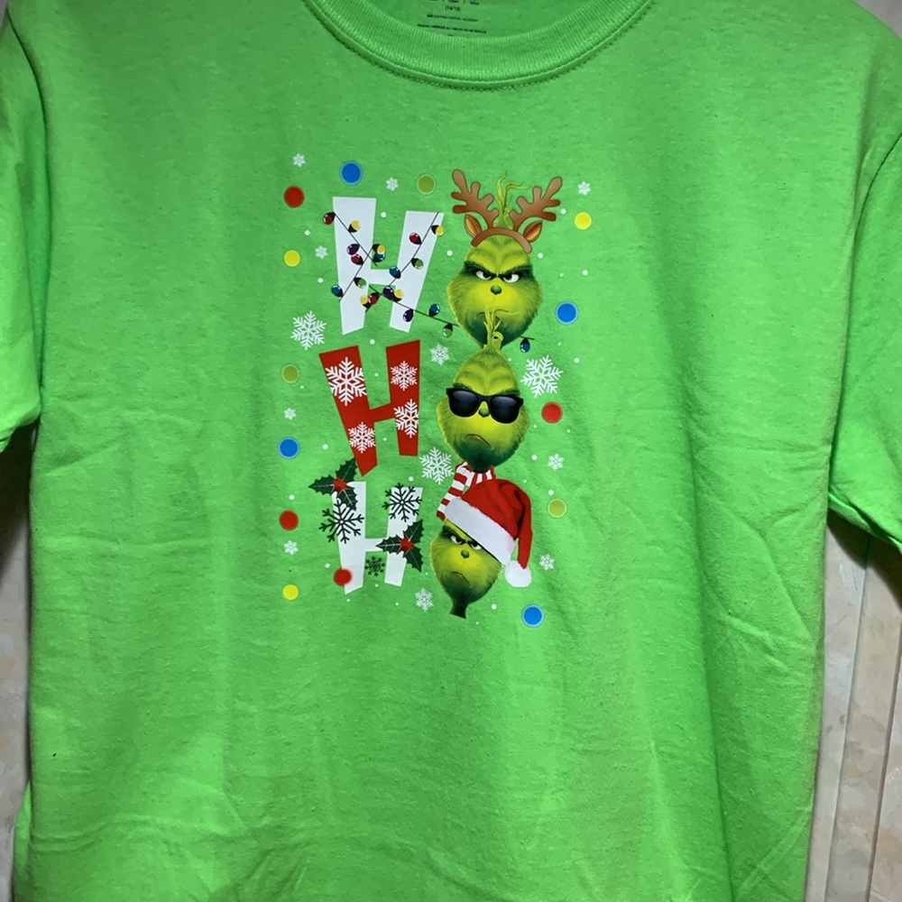 NWOT Youth size large Grinch tee shirt - Picture 3 of 5